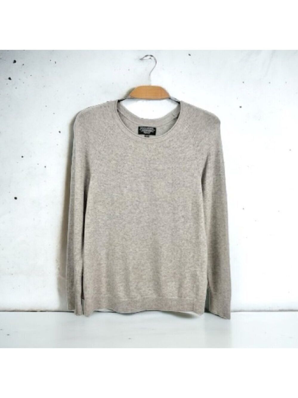 ** Banana Republic Grey Filpucci Crew Neck Sweater Size M